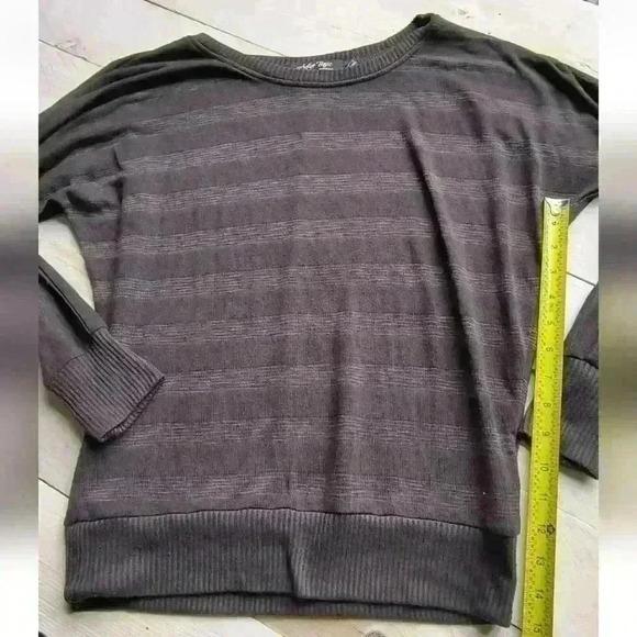 Active Basic American Brand Women Gray Dolman Long sleeve Knit Sweater Top Small - Picture 5 of 6